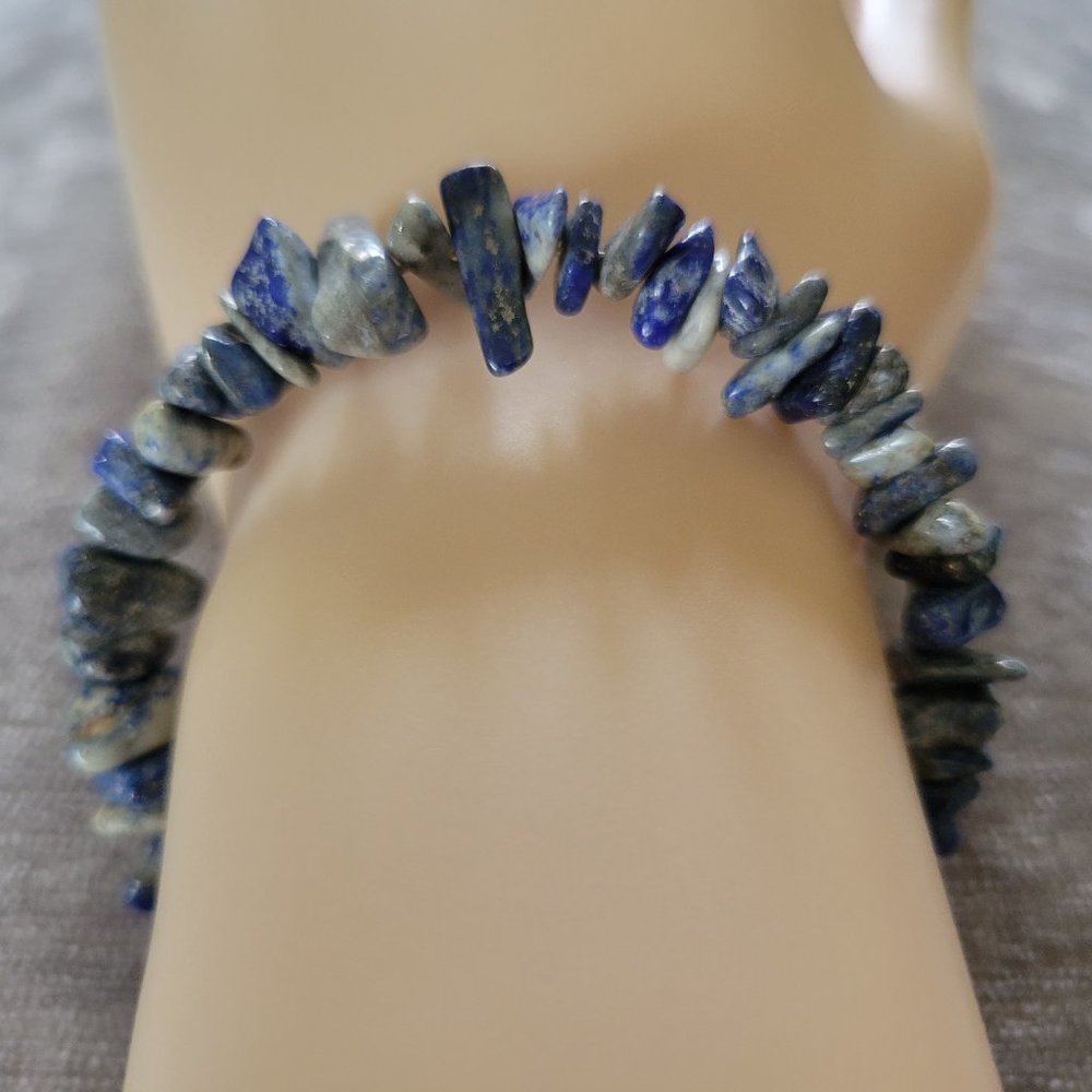 Lapis Lazuli Chip Gemstone Bracelet